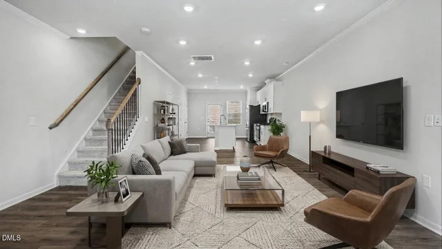 975 Highland Trace Drive, photo 4 of 30