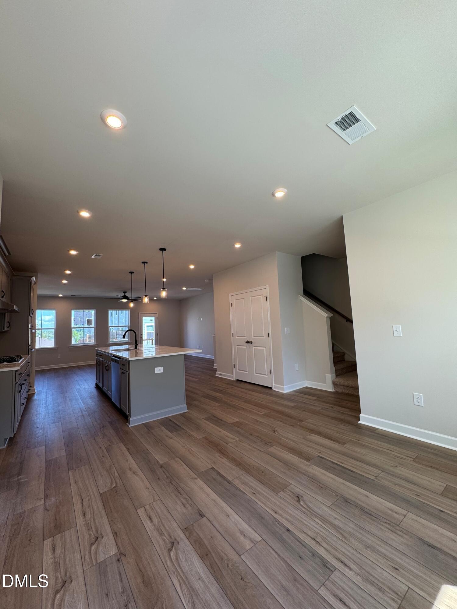 706 Hyperion Alley