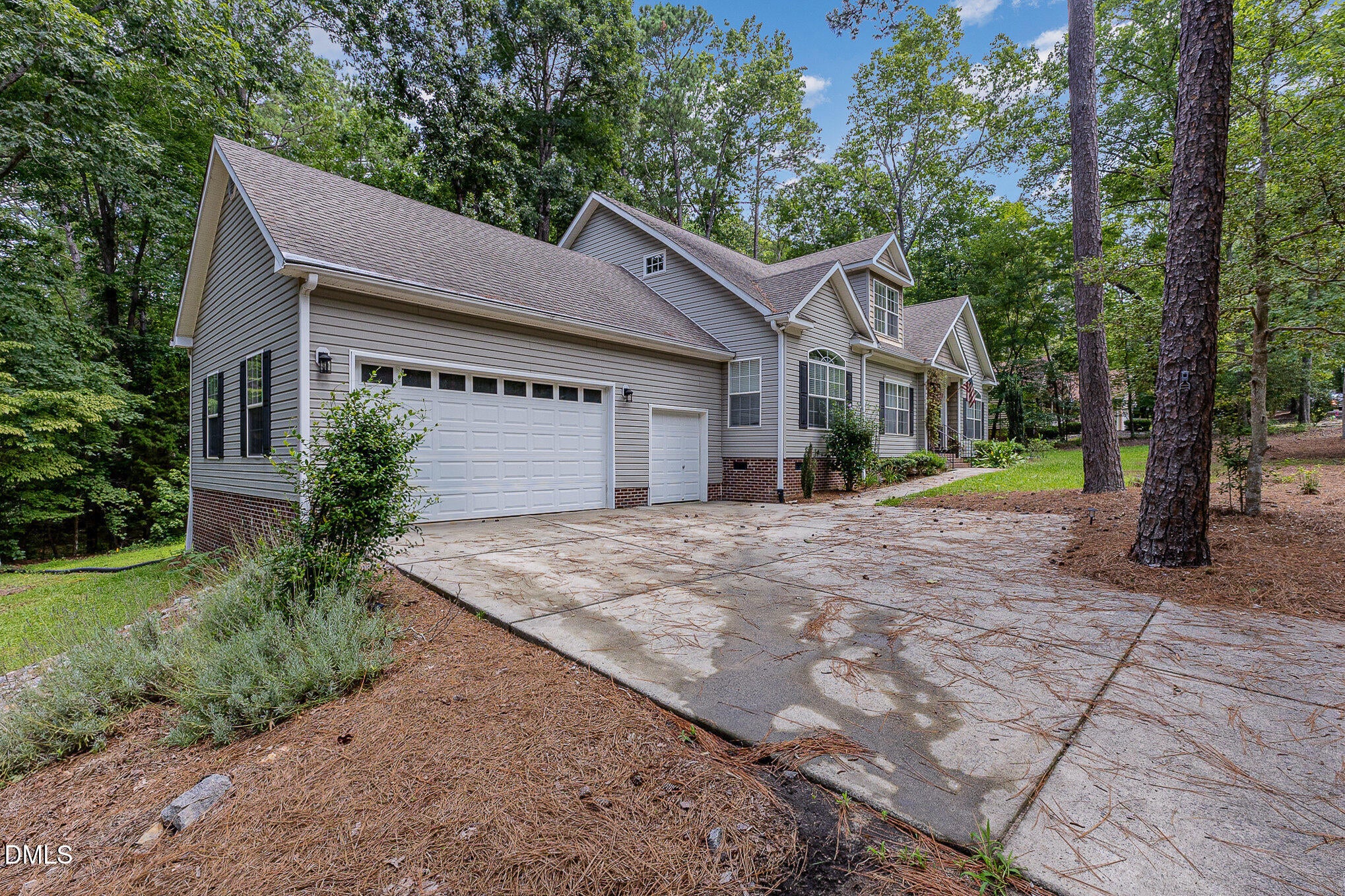 6086 Dunes Drive