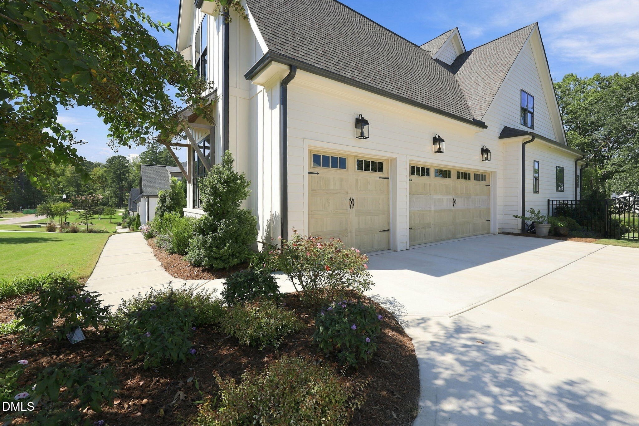 1221 Perry Bluff Drive