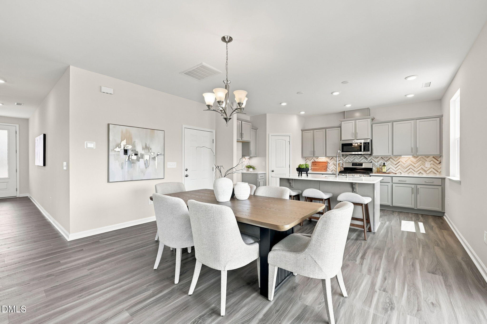 121 Barn Door Drive