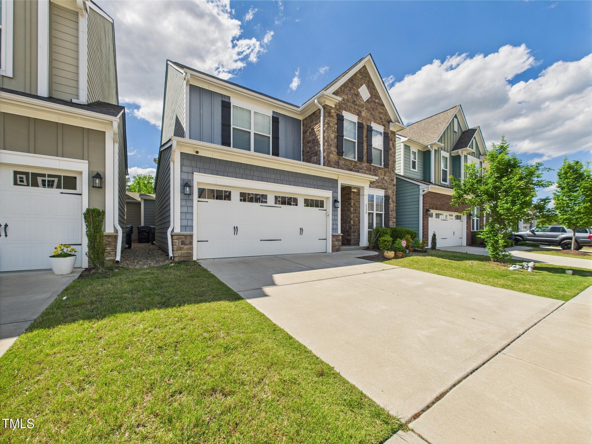 524 Rowanwood Way