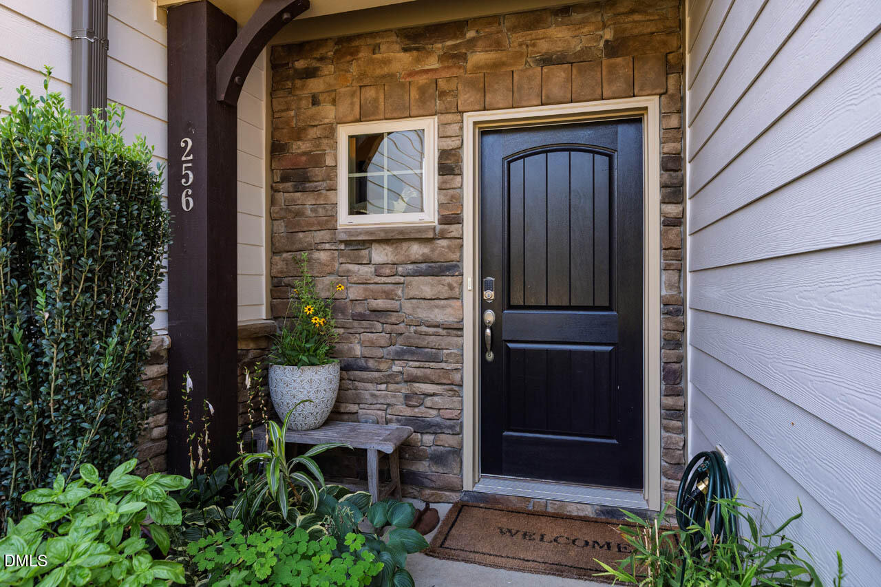 256 Ellsworth Manor Drive
