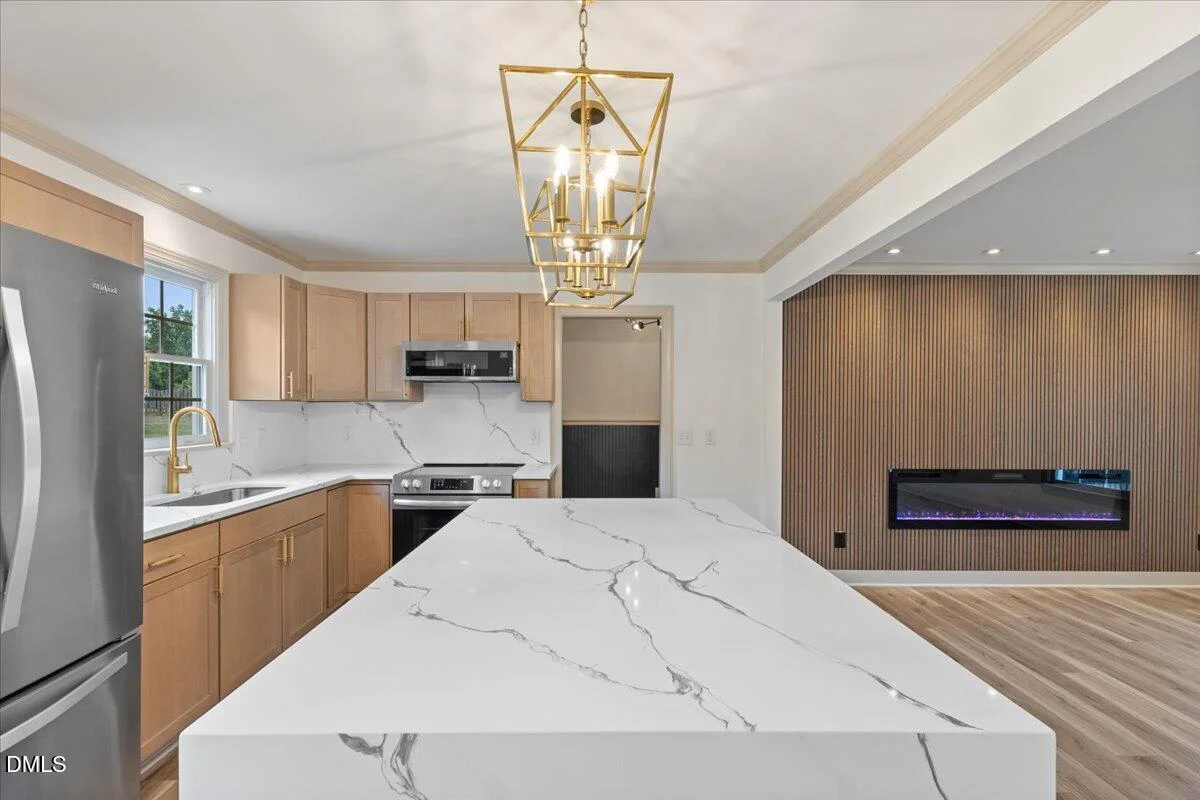 3700 Crooked Brook Trail