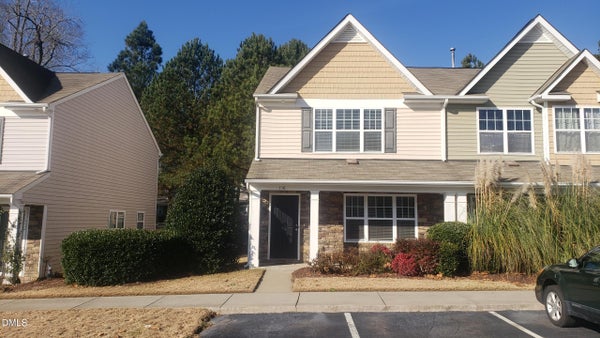 106 SHELTER HAVEN DR, APEX, NC 27502 - Image d5b3f3df2e48fb3ae3781968a8a270cc/550843166