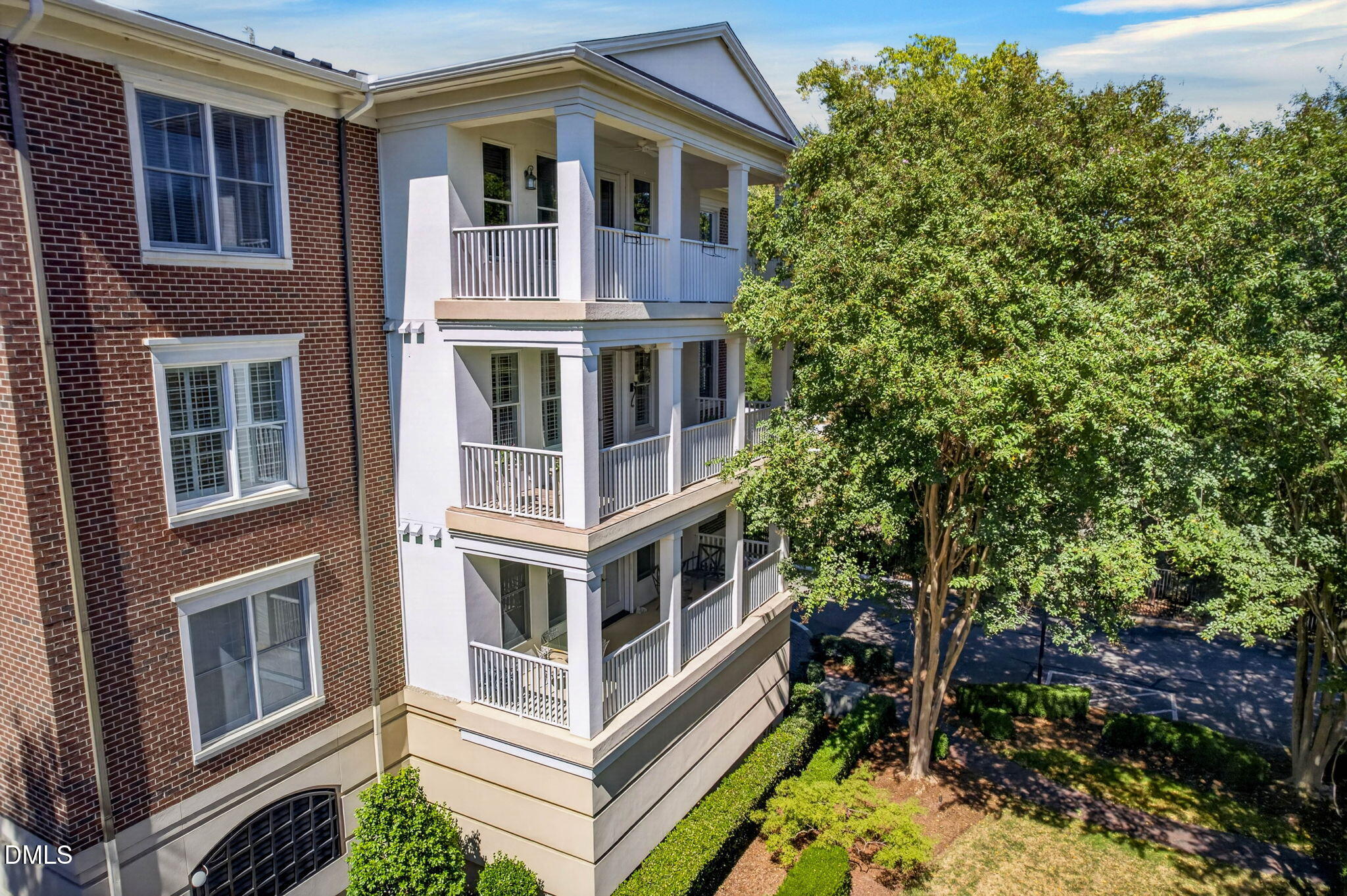 2801 Glenwood Gardens Lane 203