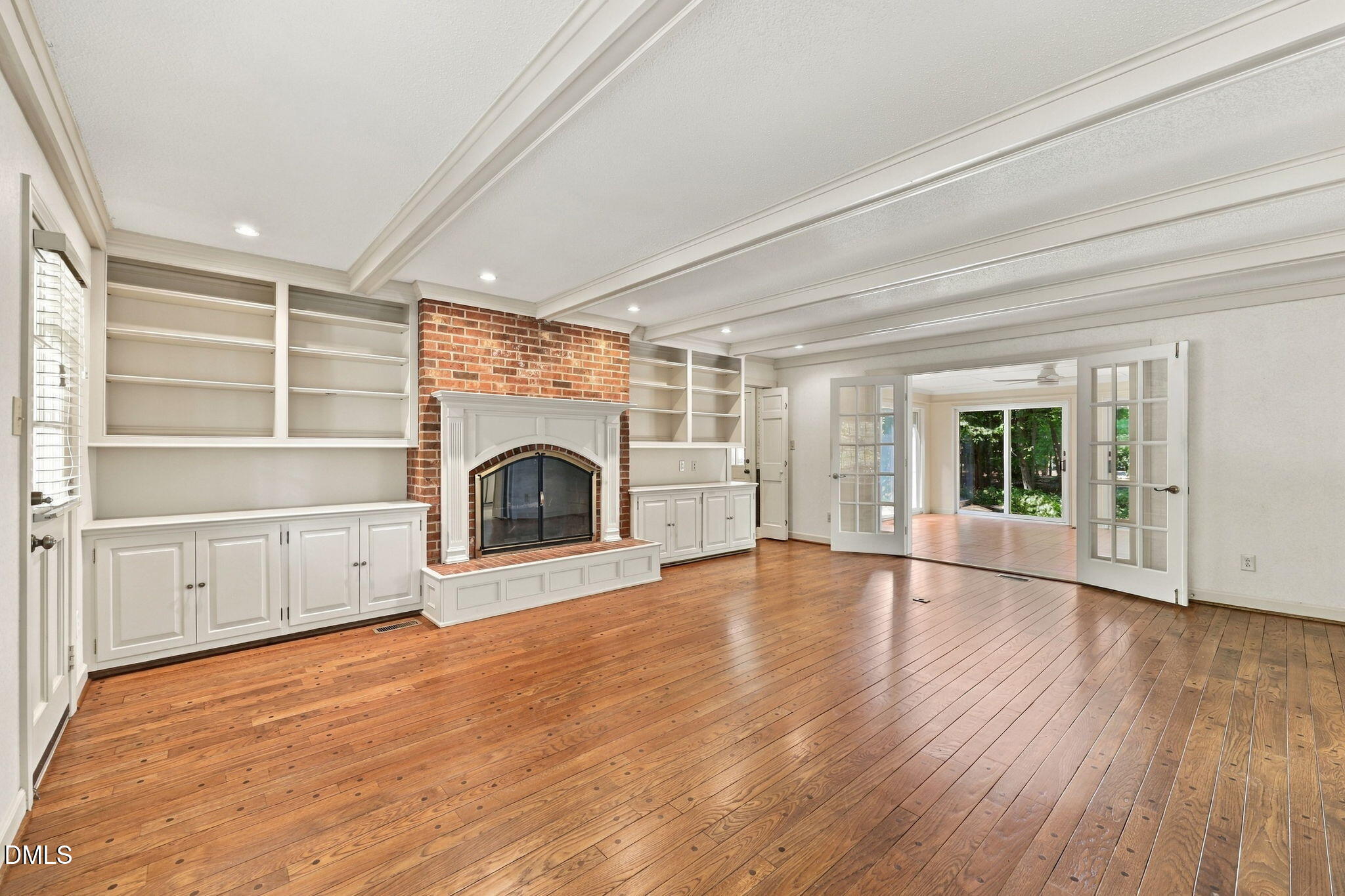 3129 Sutton Place