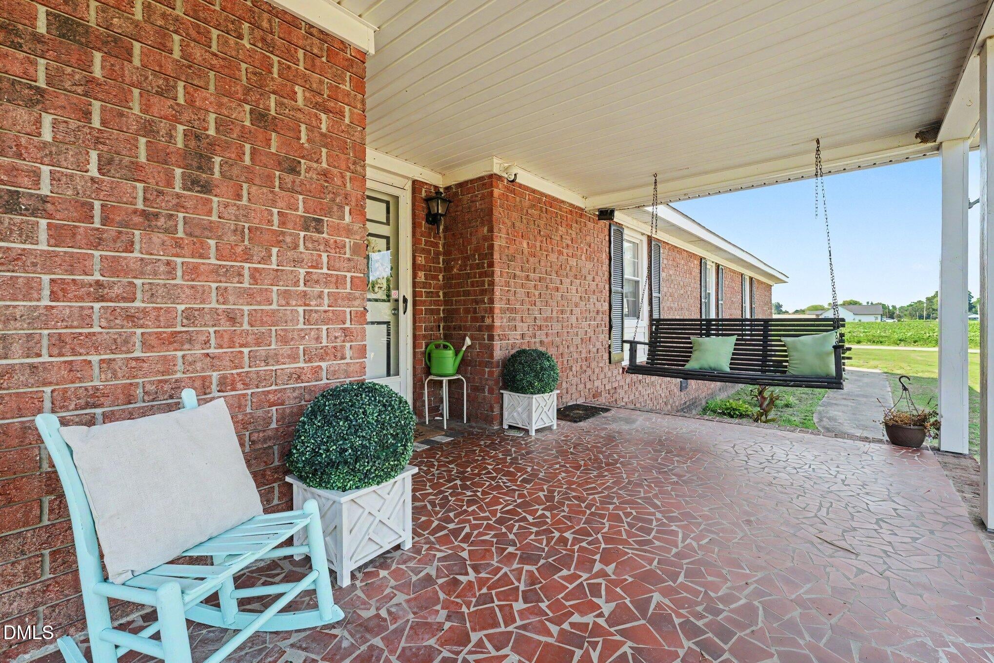 7128 N Carolina 242