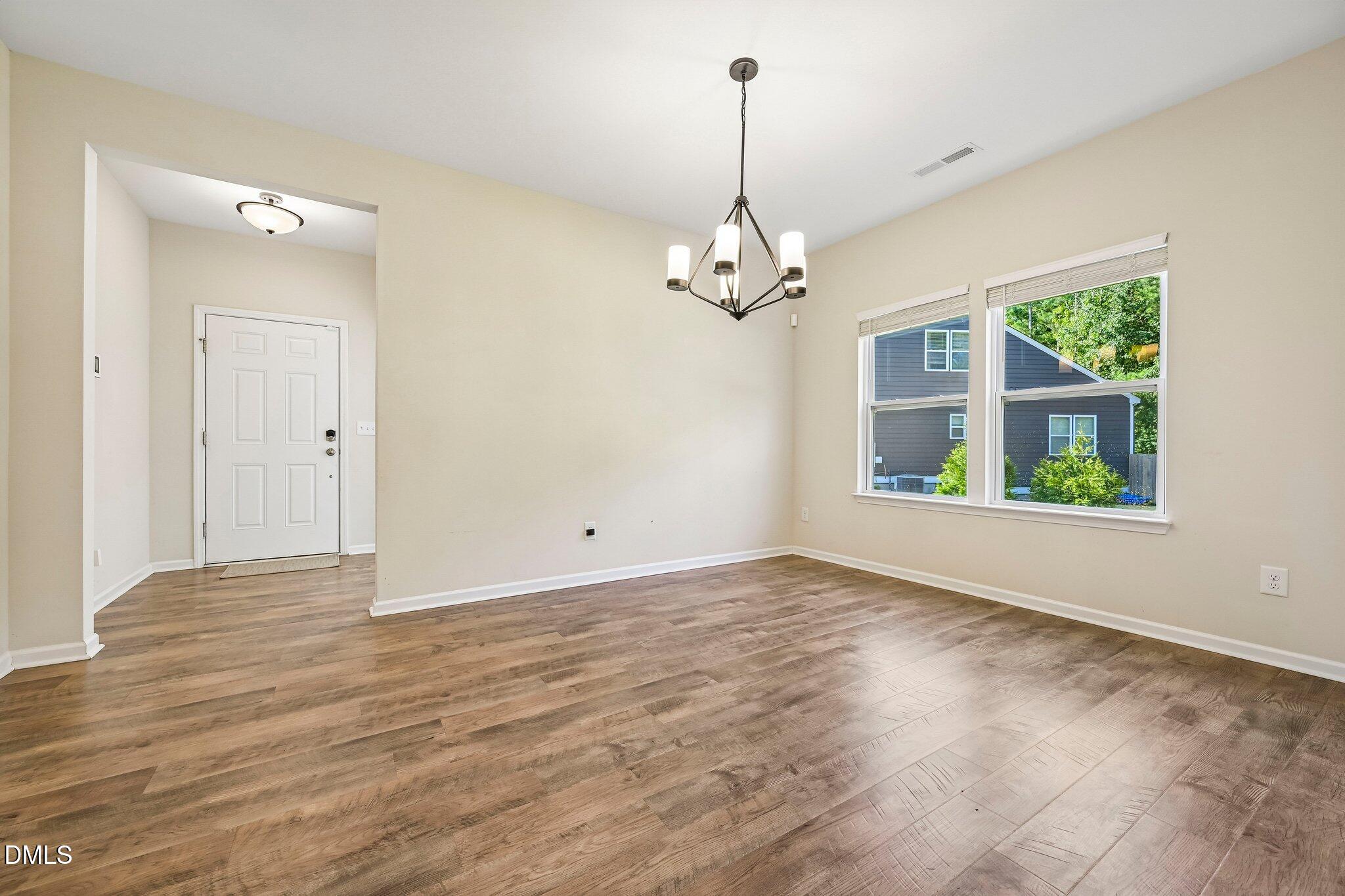 40 W Dentaires Way