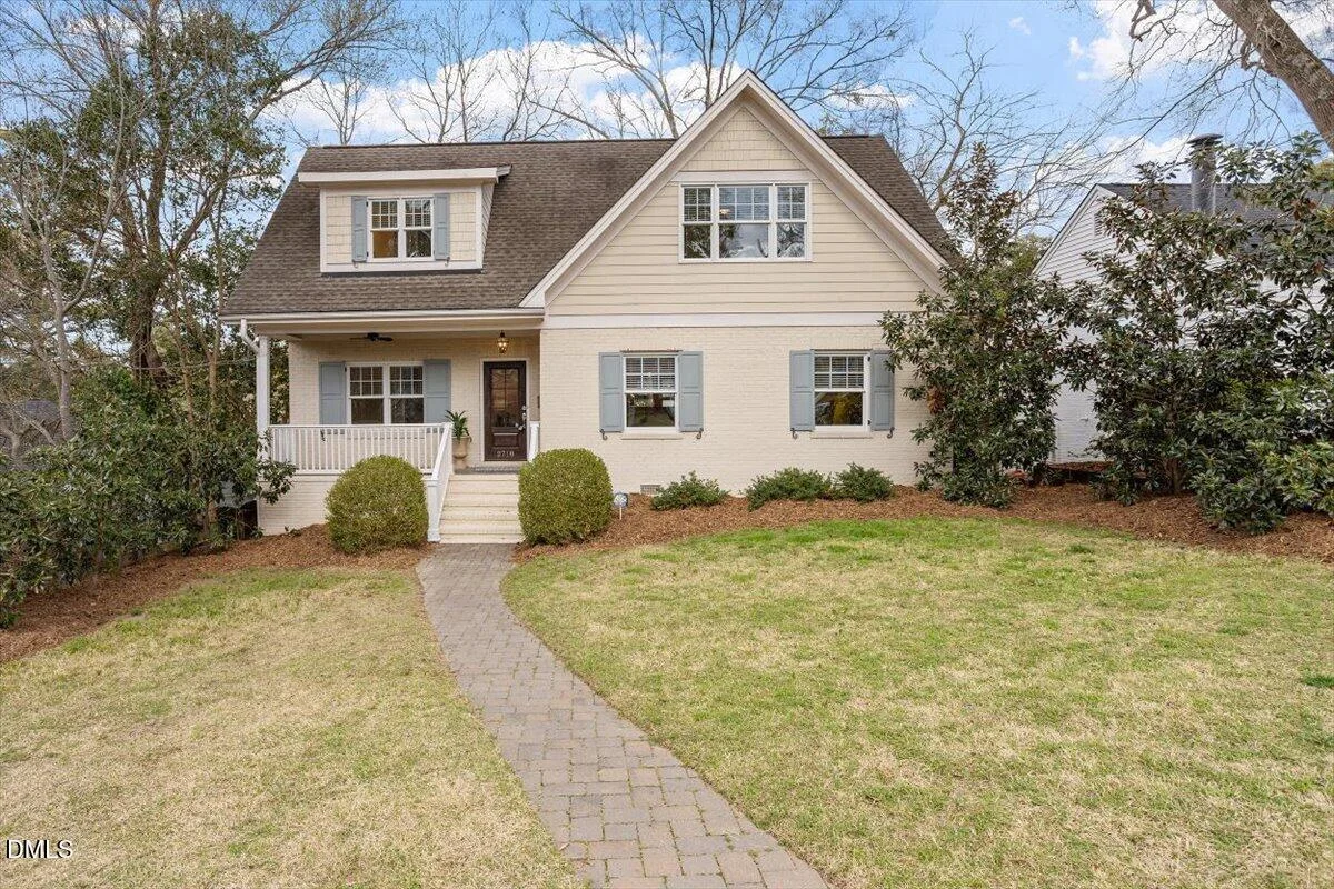 2718 Peachtree Street