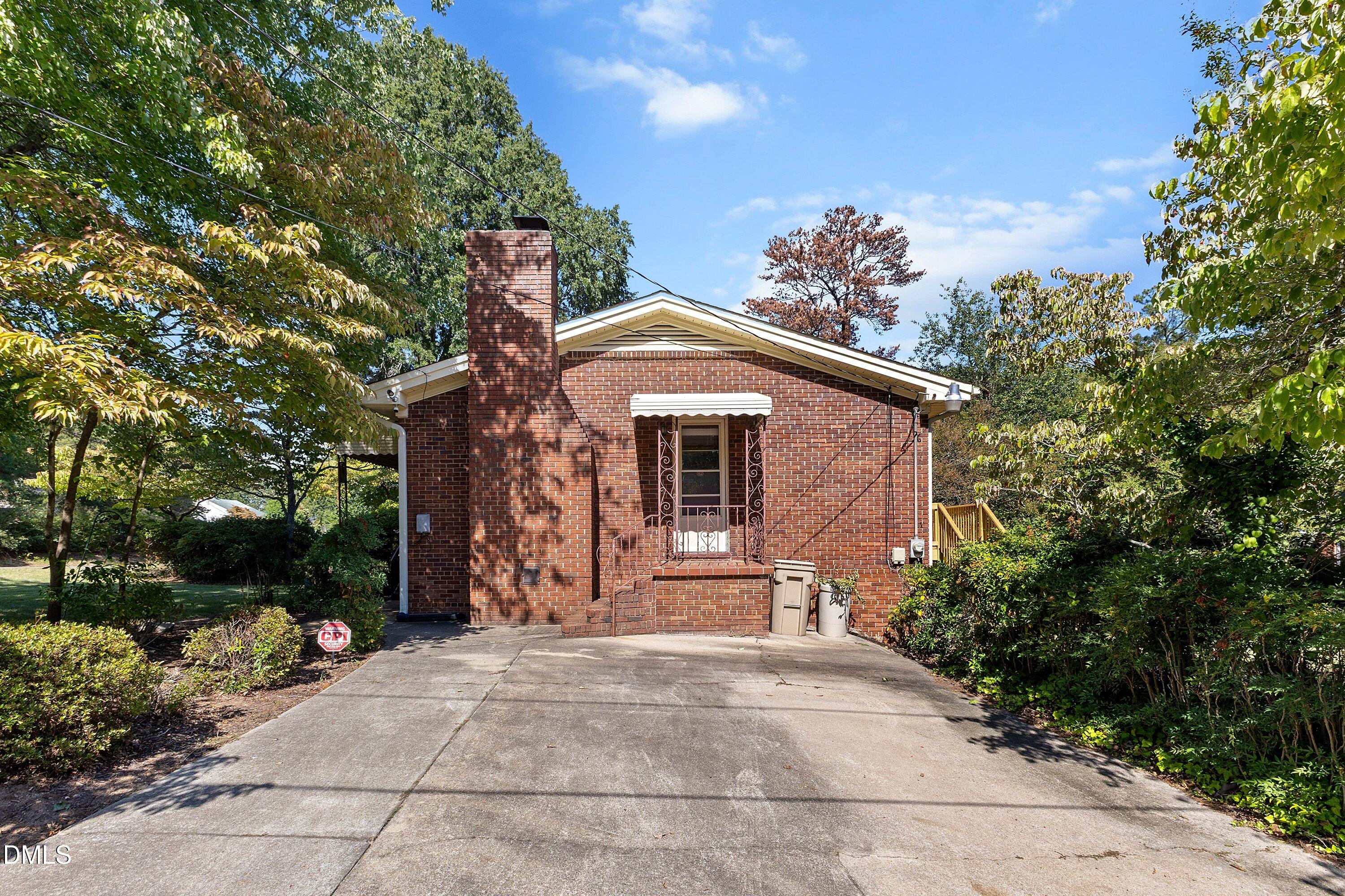 200 Avery Street