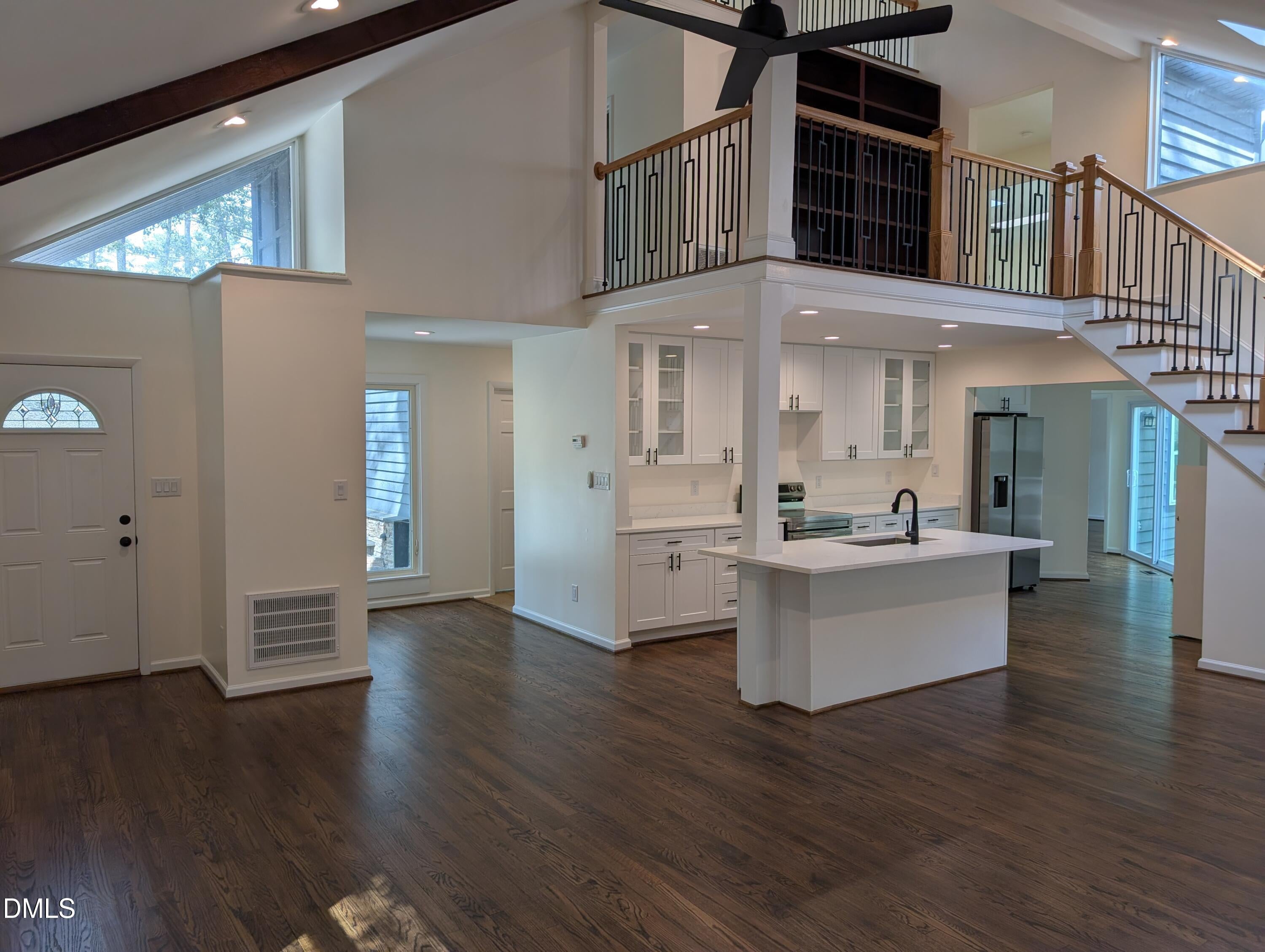 702 Hillandale Lane