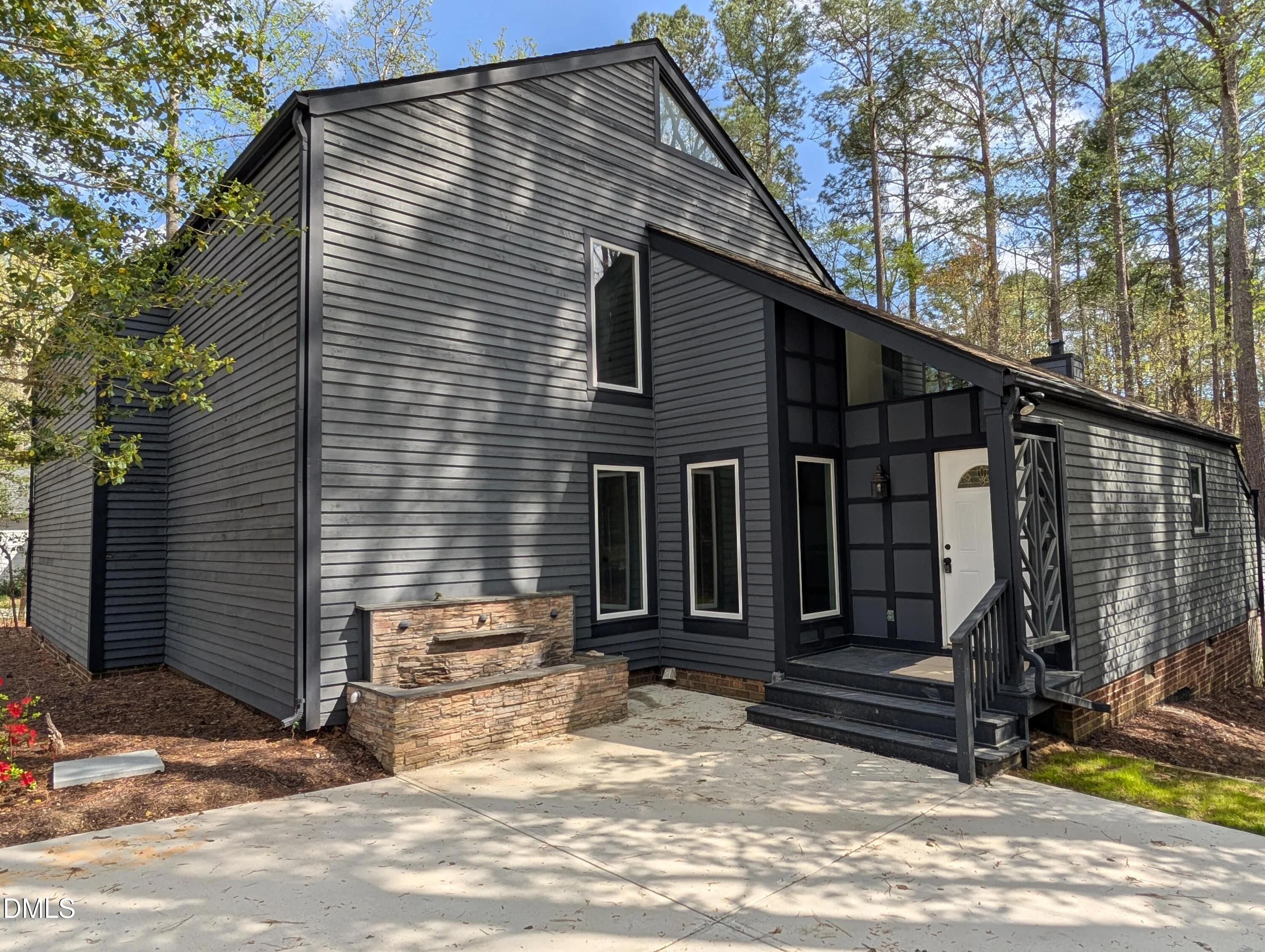 702 Hillandale Lane