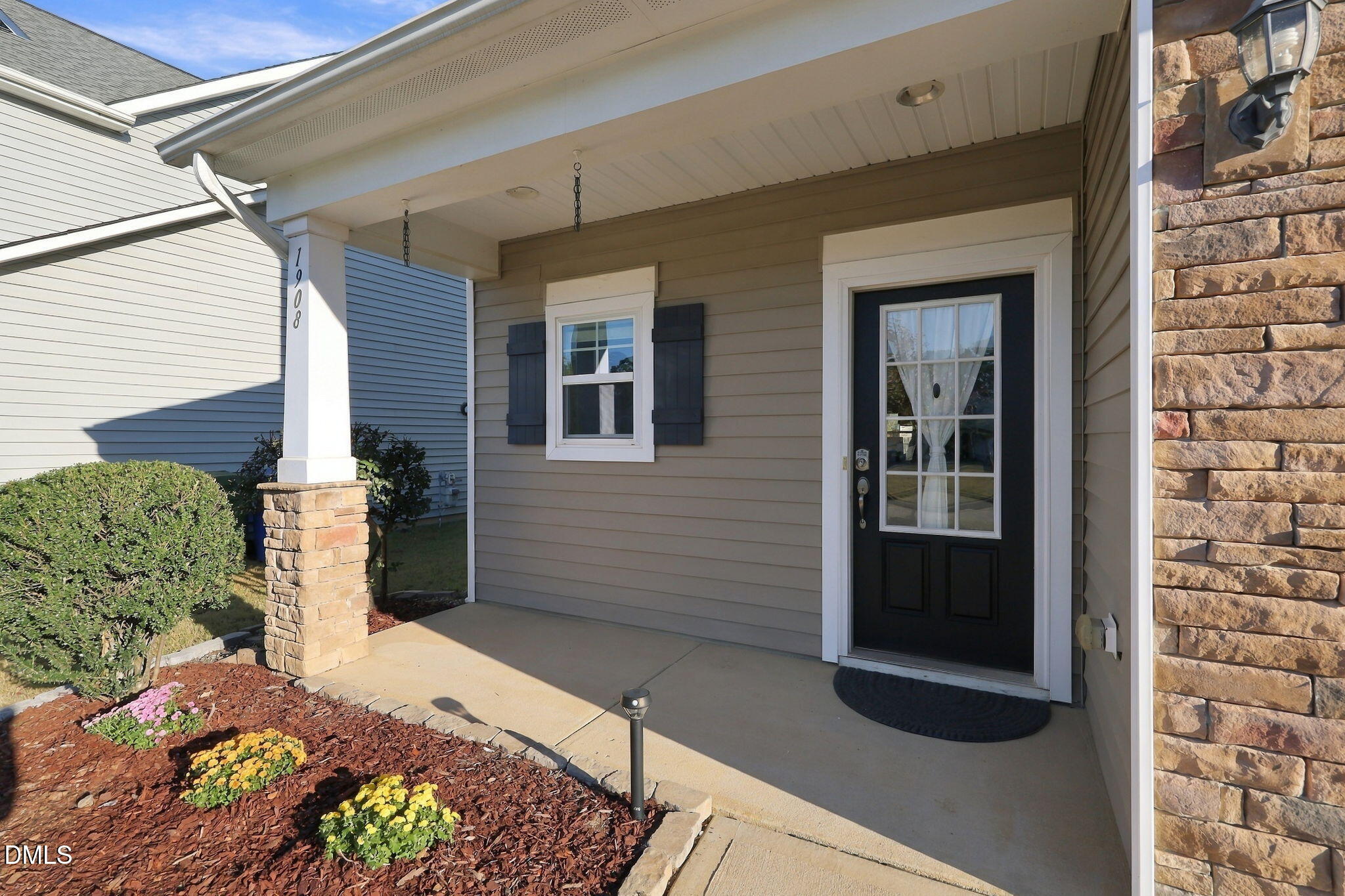 1908 Hinswood Circle