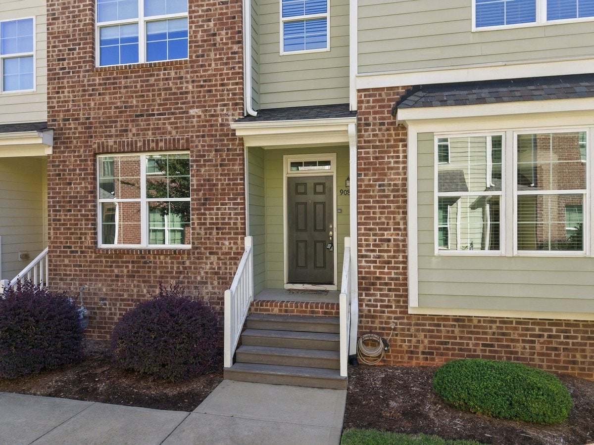 908 Laurel Gate Drive