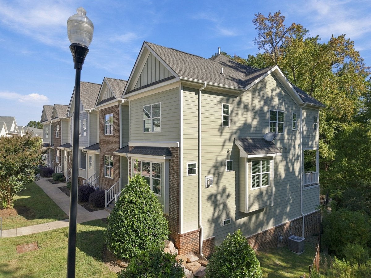 908 Laurel Gate Drive