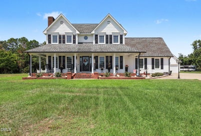 24 Clubhouse Drive Dunn NC 28334