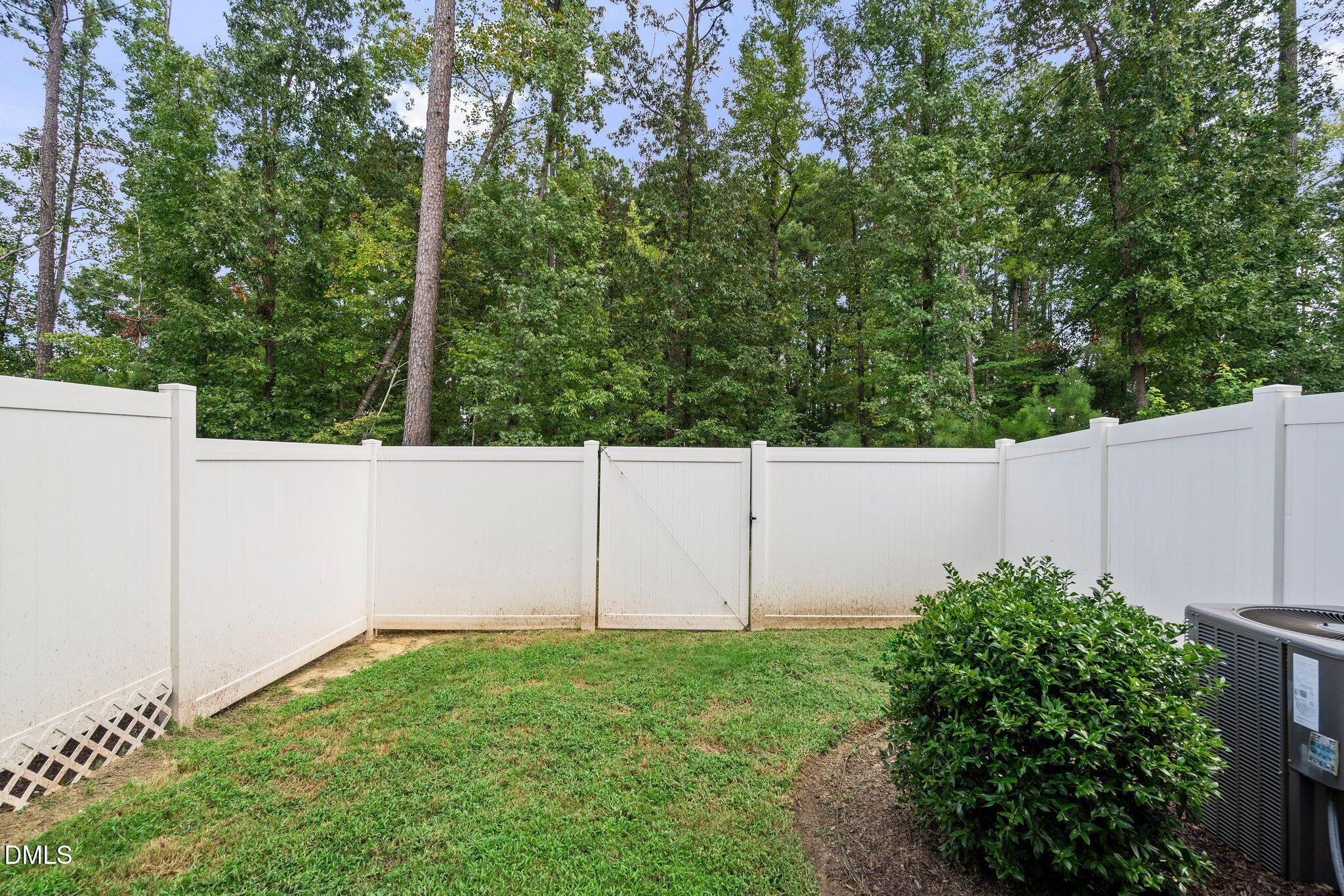 12 E Willow Trace Way