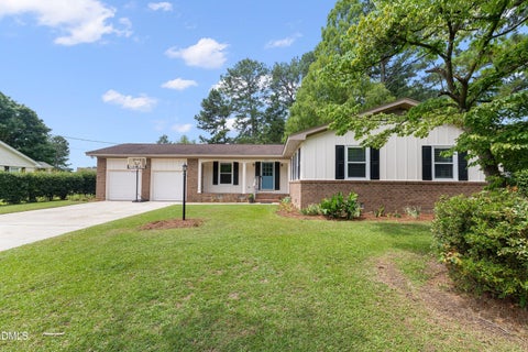 Photo of 1002 E Maplewood Drive, Benson, NC 27504 (MLS # 10179540)