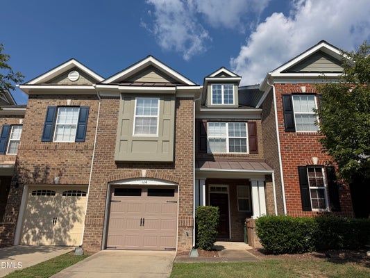 124 LONGCHAMP LN, CARY, NC 27519 - Image d87669b9694cd7c8f0038628dab8ecc6/2837185590