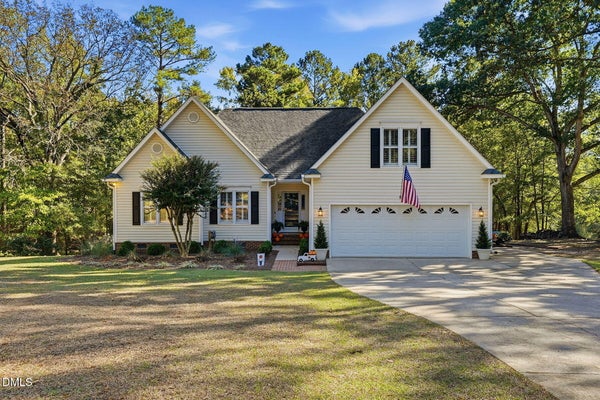 181 BLUEGRASS CT, ANGIER, NC 27501 - Image d8bf79fd8a7e7781298f3cab8db227a4/565829436