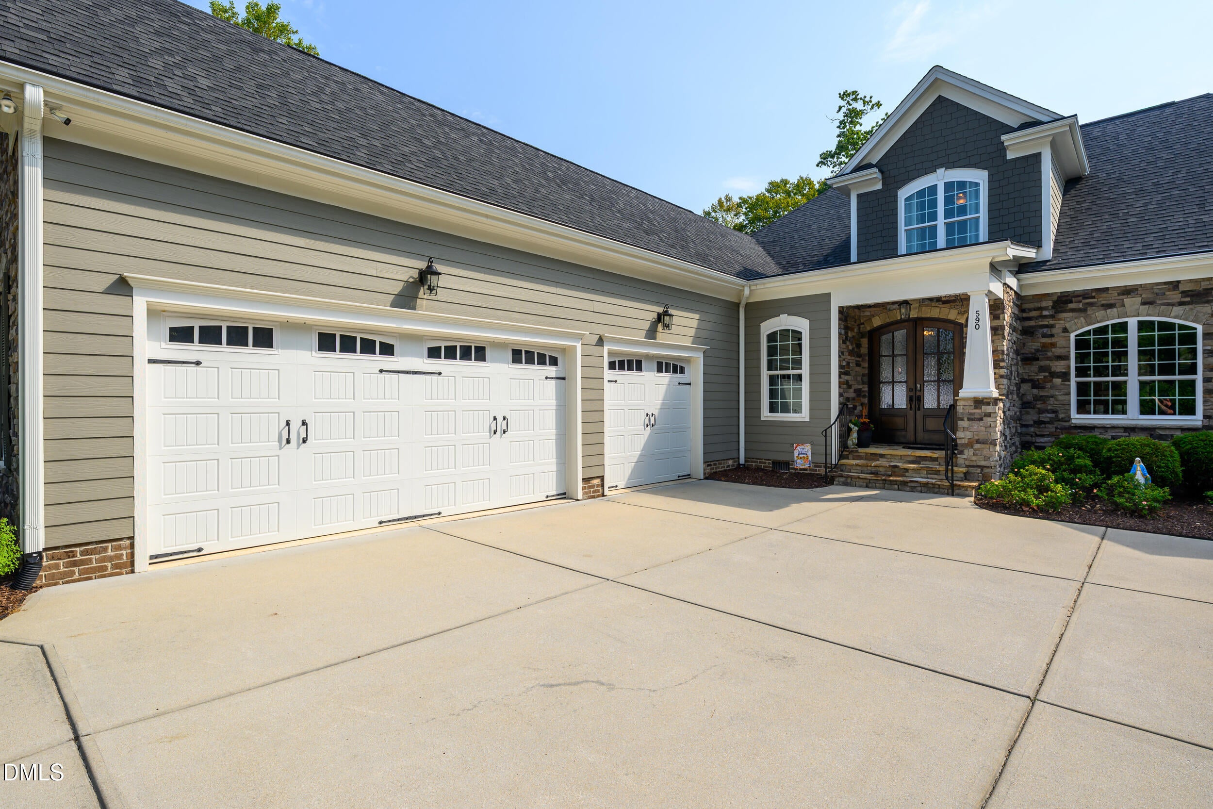 590 Stoney Creek Way