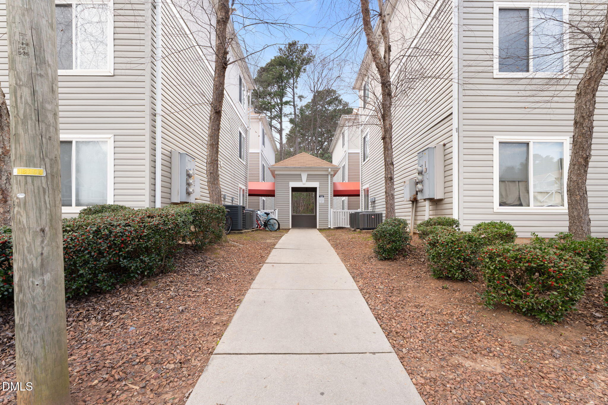 1420 Collegiate Circle 102