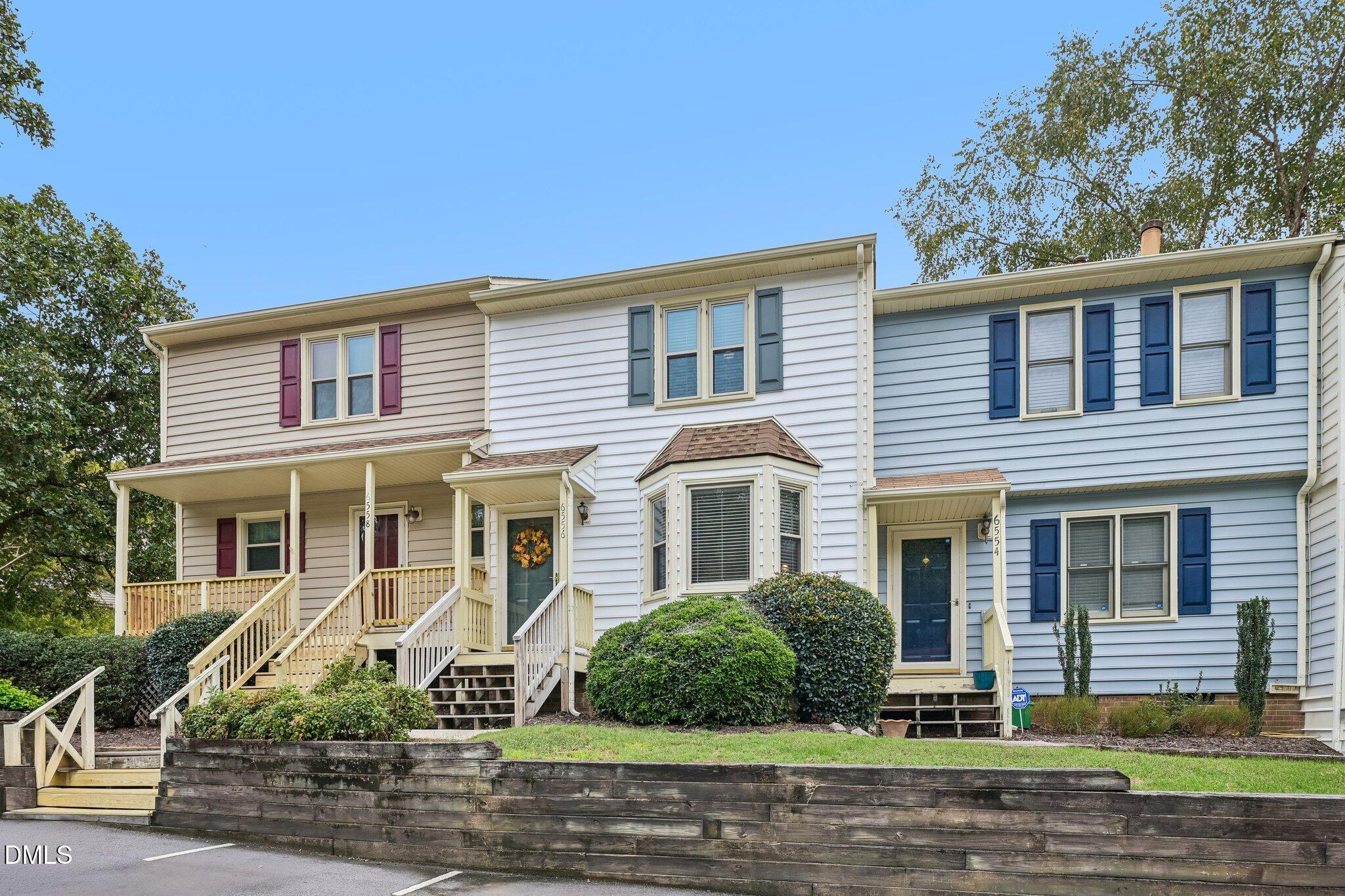 6556 Thetford Court