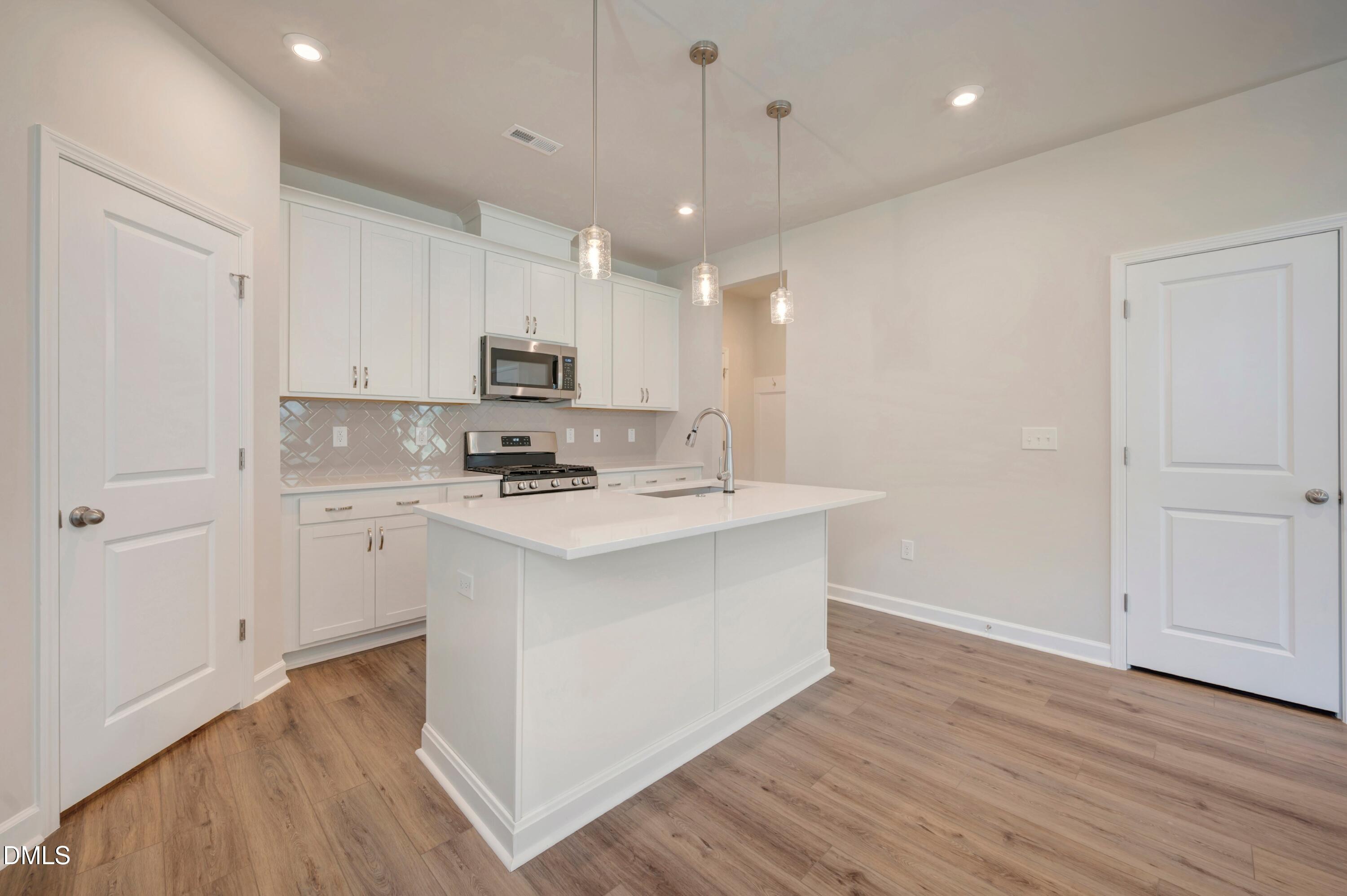 211 Solaire Alley