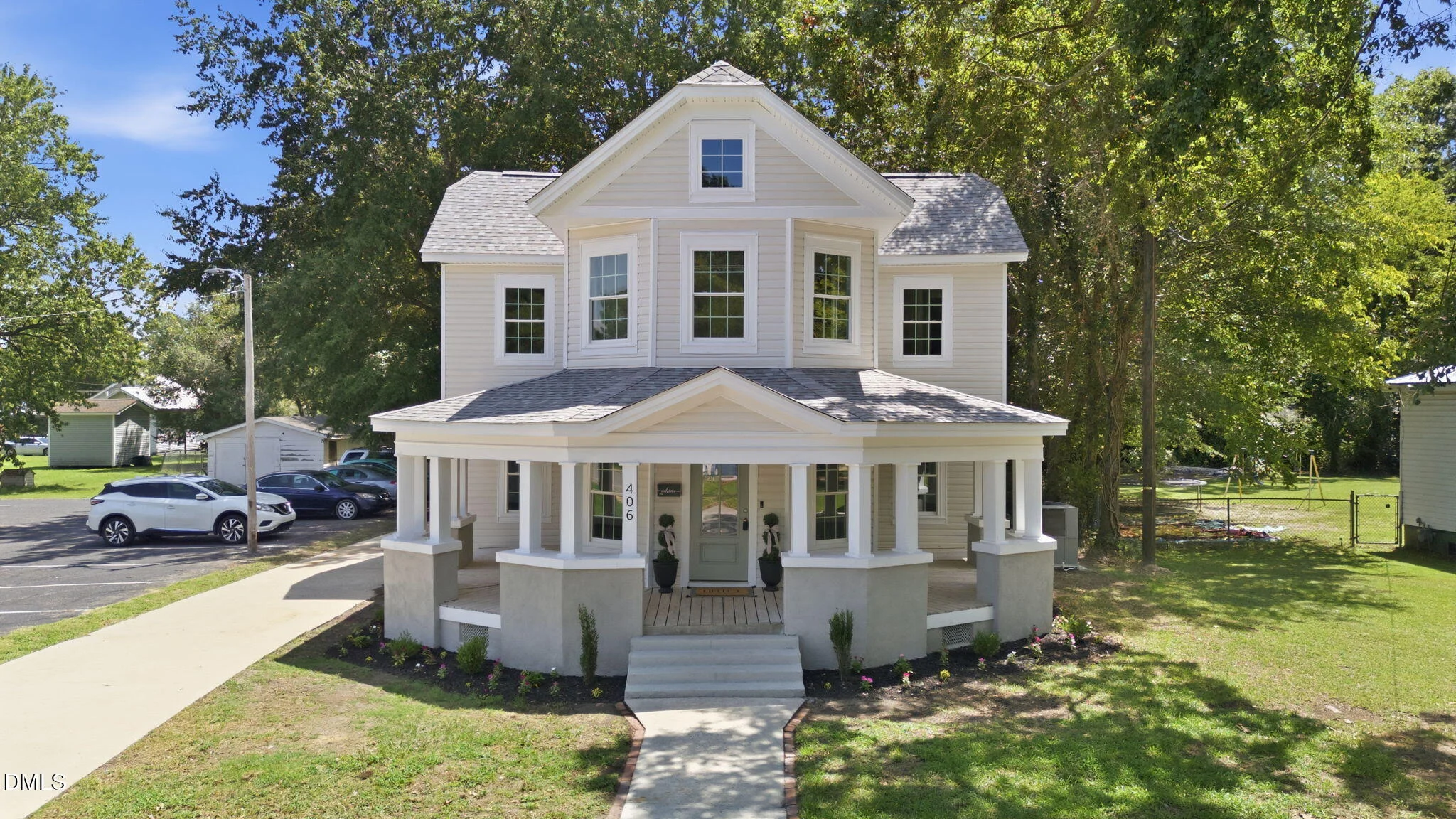 406 N Webb Street