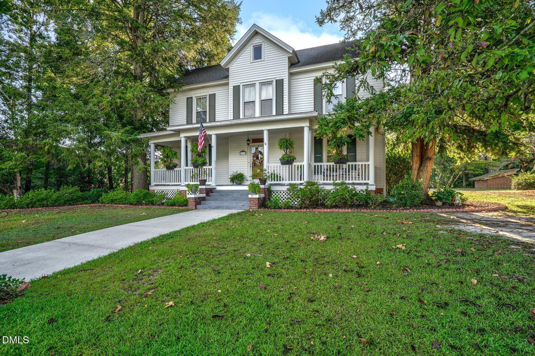 211 S Boddie Street