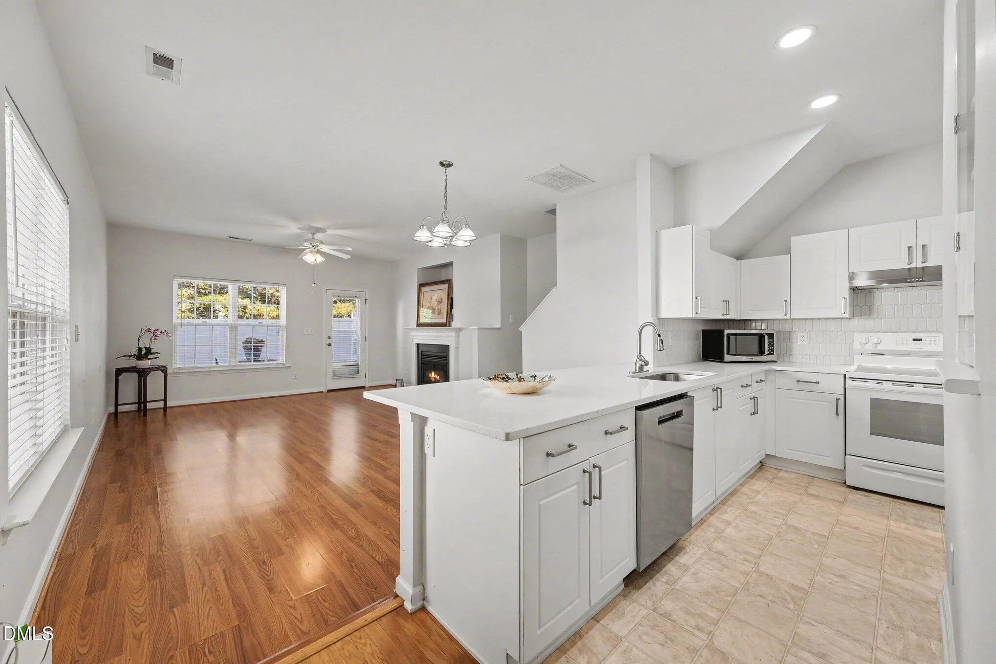 1016 Hadel Place