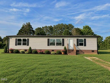 313 Old Country Lane Selma NC 27576