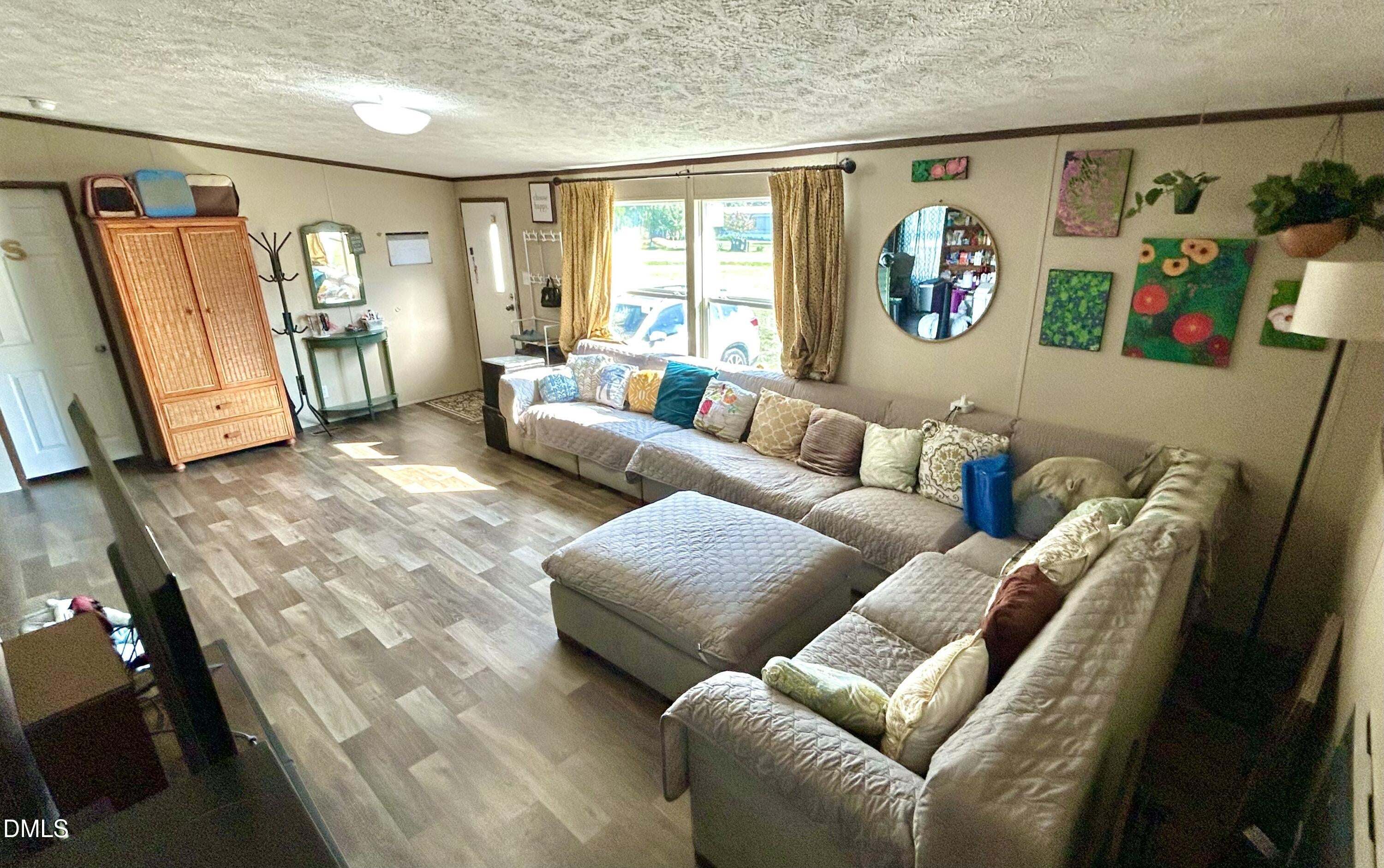 313 Old Country Lane