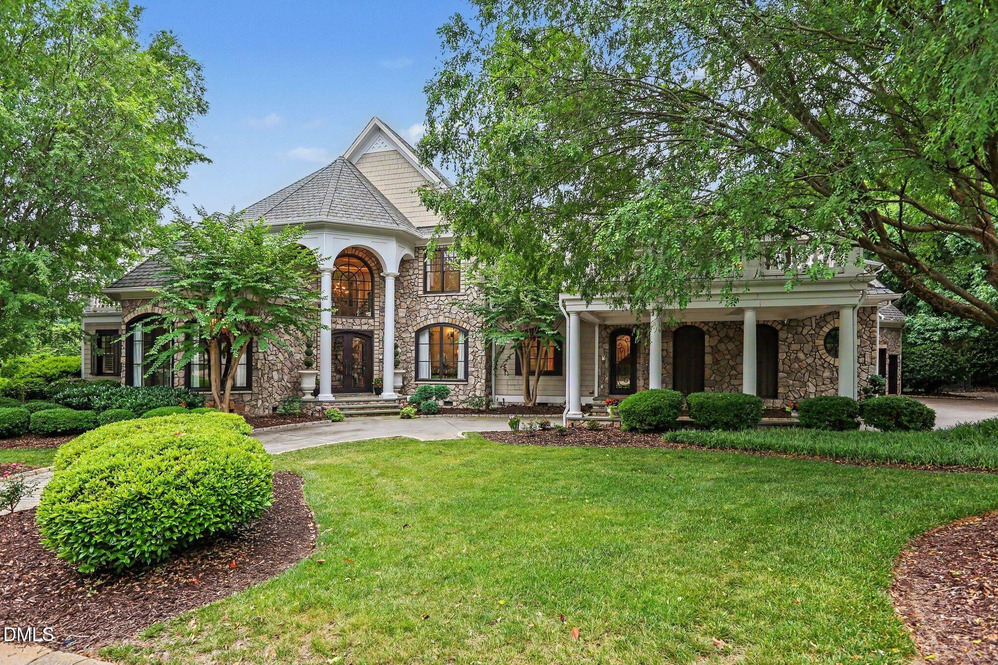 2317 Victoria Park Lane