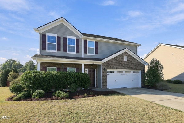 1021 HARVEST POINT DR, FUQUAY VARINA, NC 27526 - Image dcd20988a8d43a26e6e3593493992e2f/1653566913