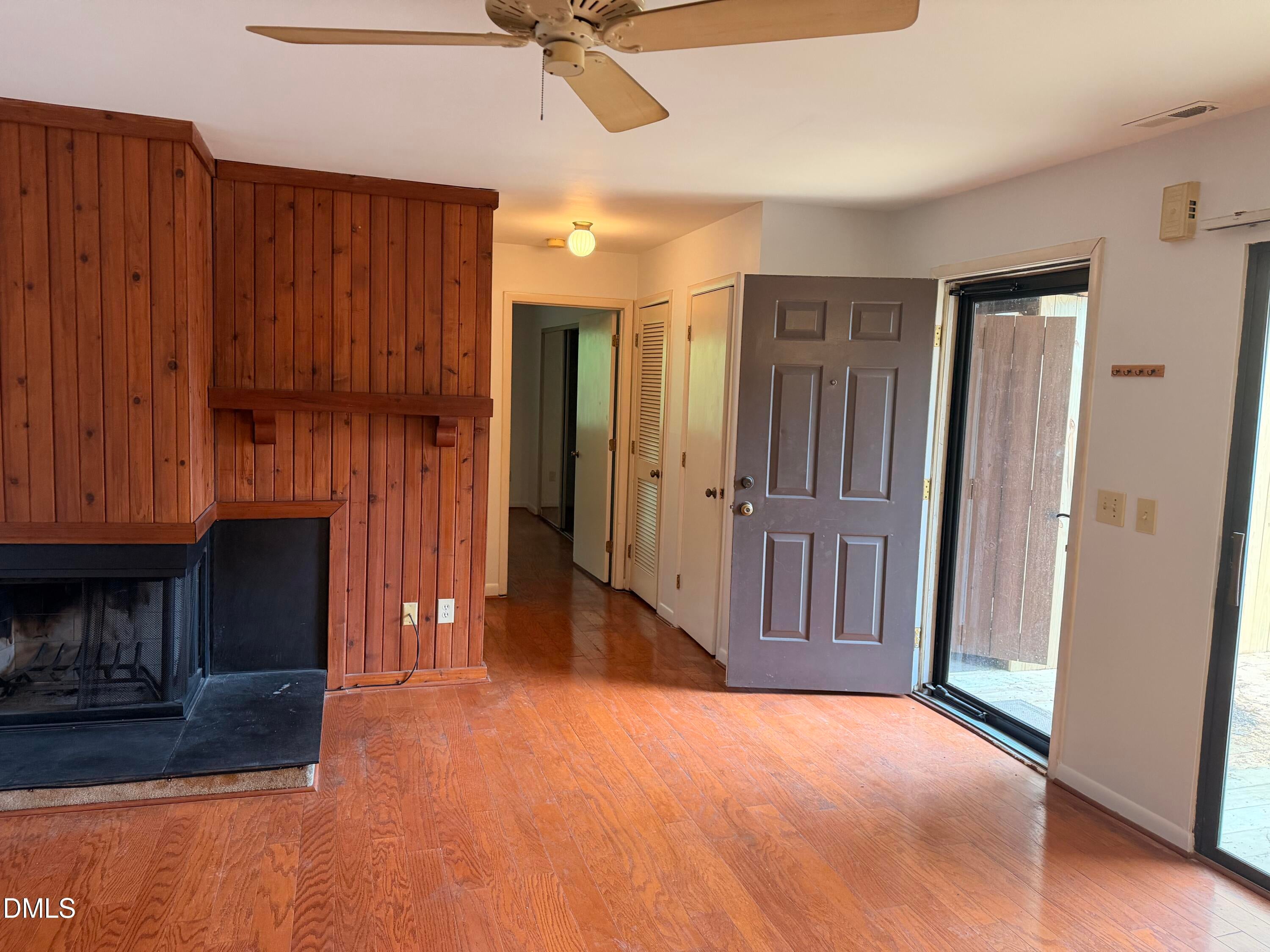 225 Summerwalk Circle