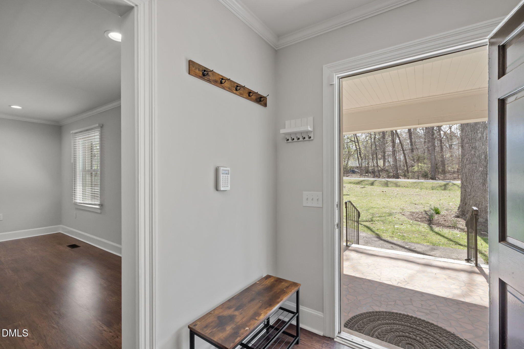 1025 Lakeside Drive