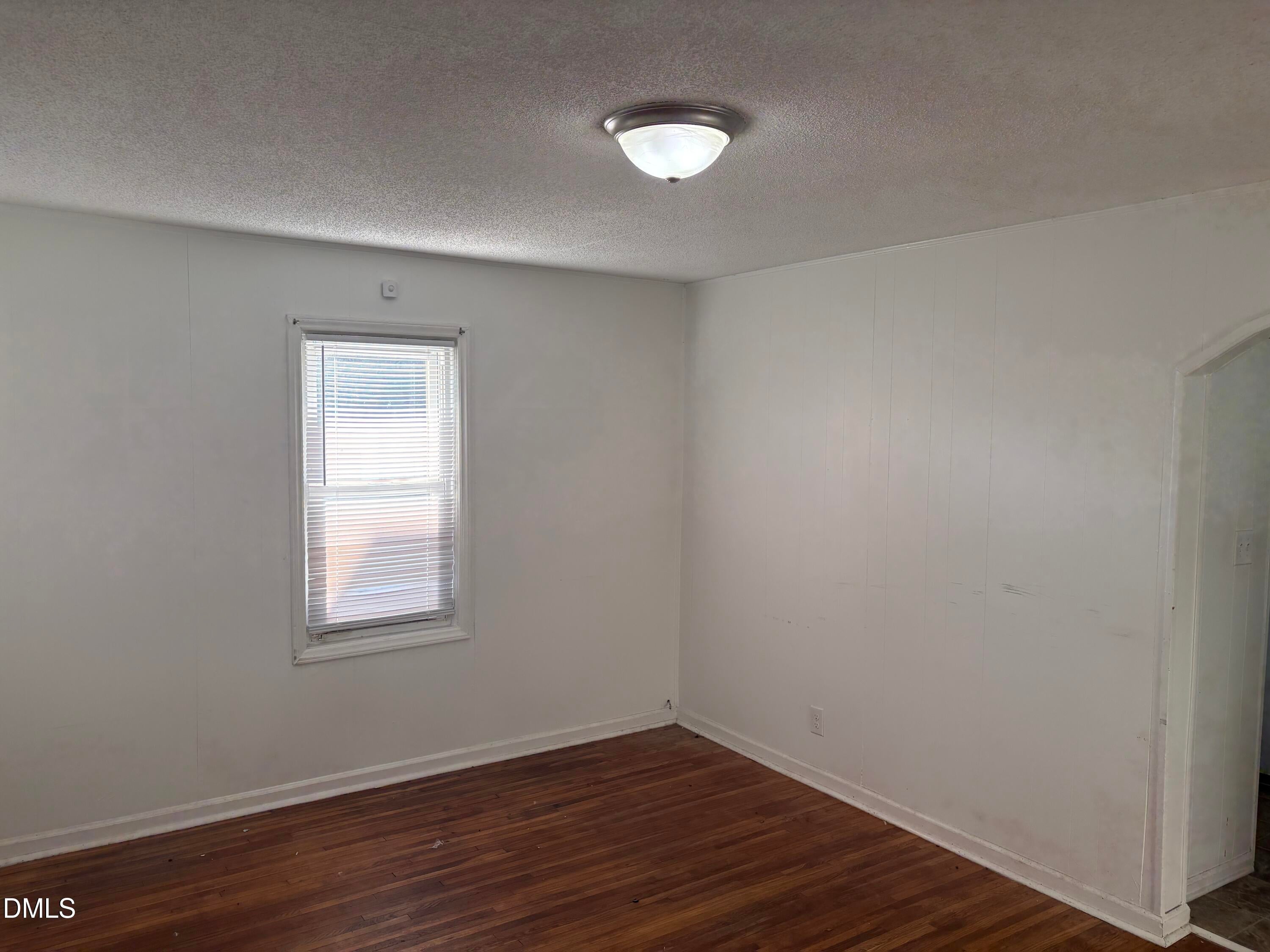 616 W Markham Avenue