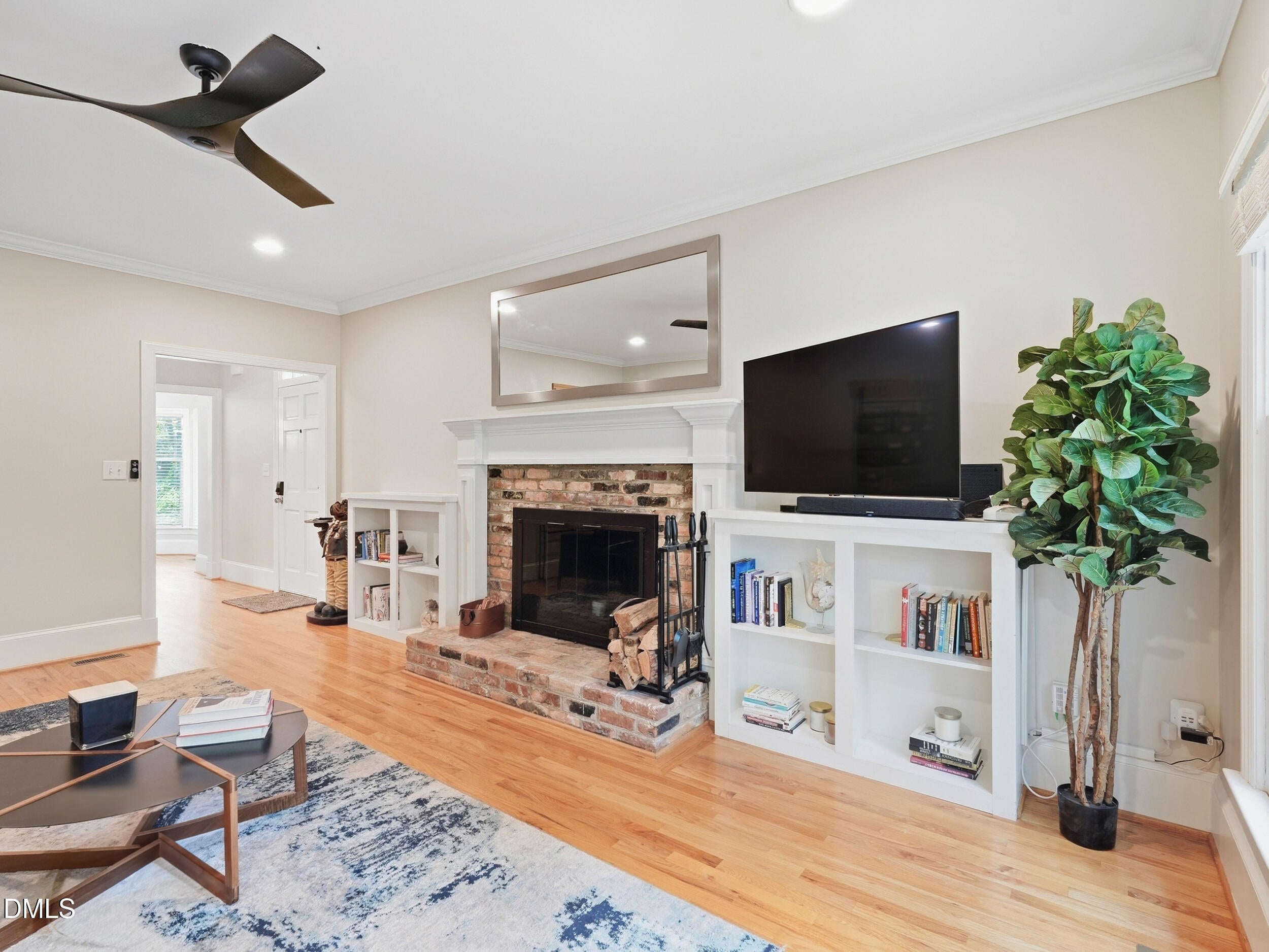 6814 Gloucester Road