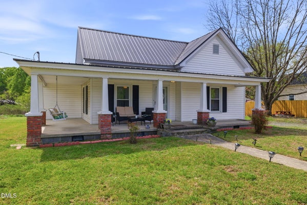 203 SUNSET ST, STEM, NC 27581 - Image de9367a1fd00c65cfced8f2567828840/3861800096