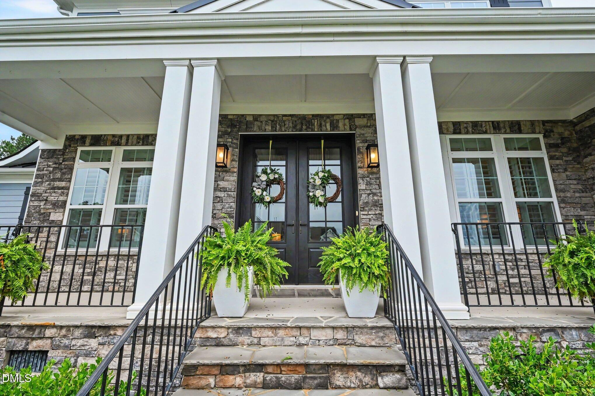 101 Amberwing Court