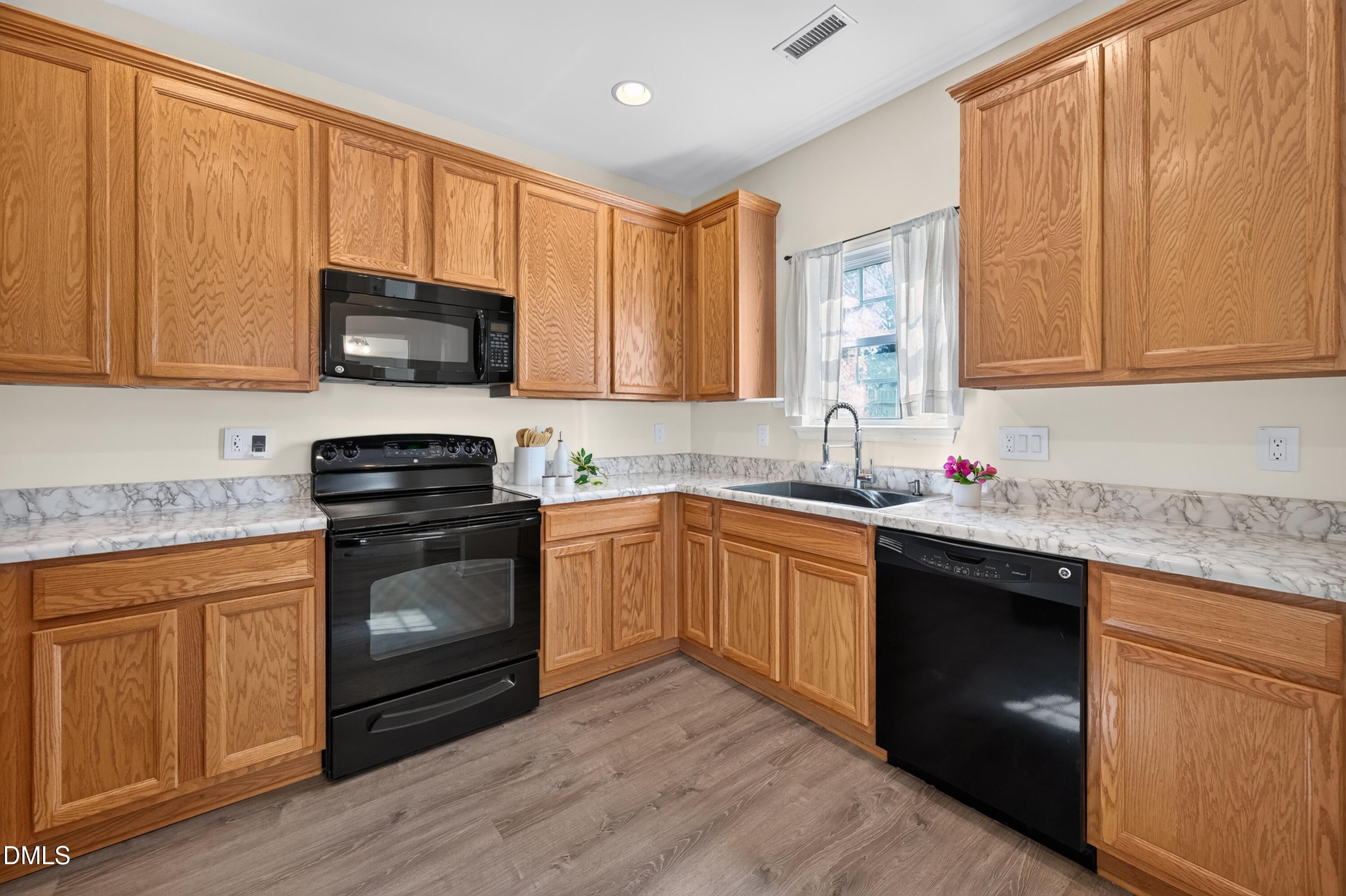 3111 Manhasset Lane