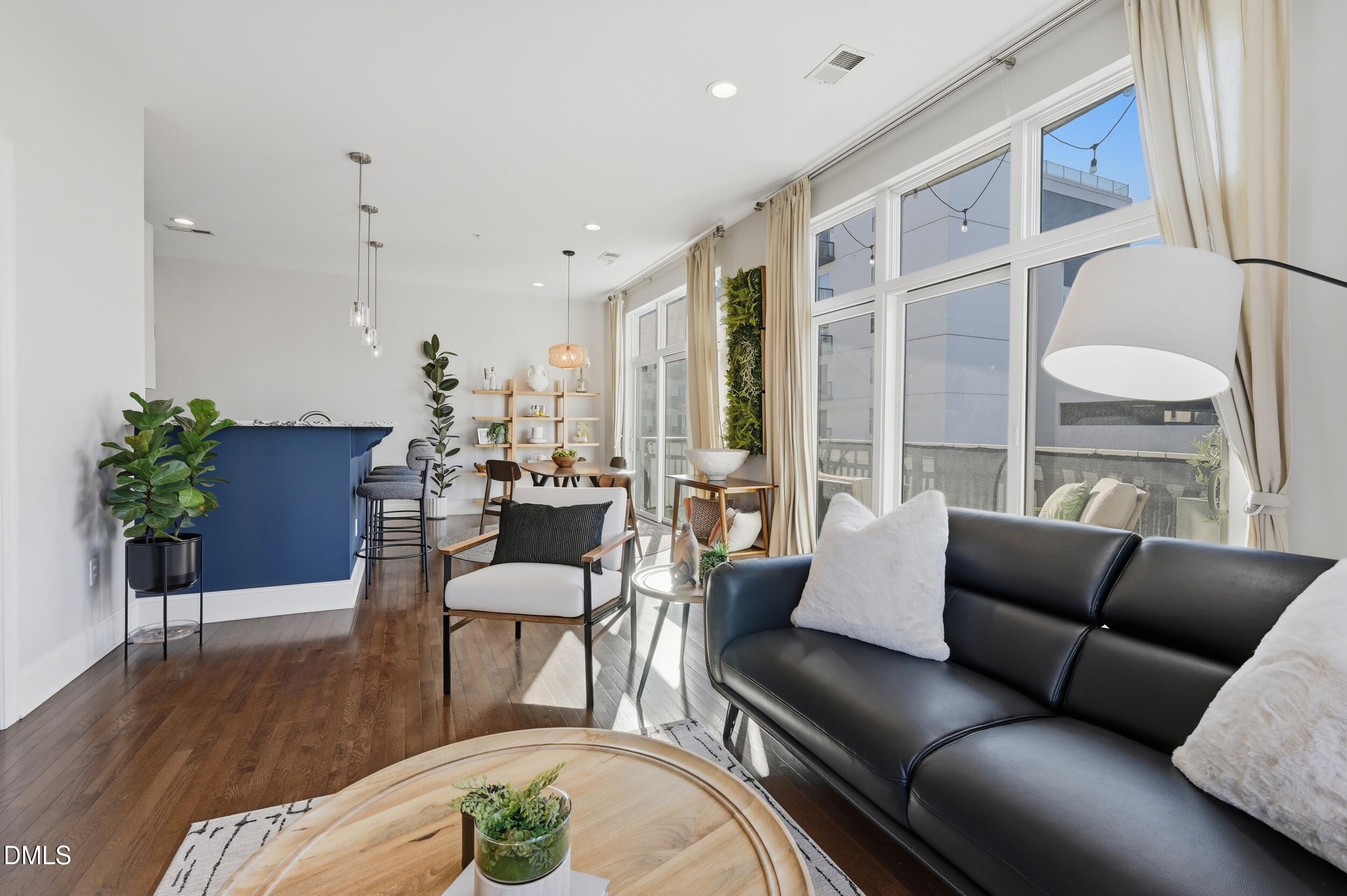 317 W Morgan Street 200