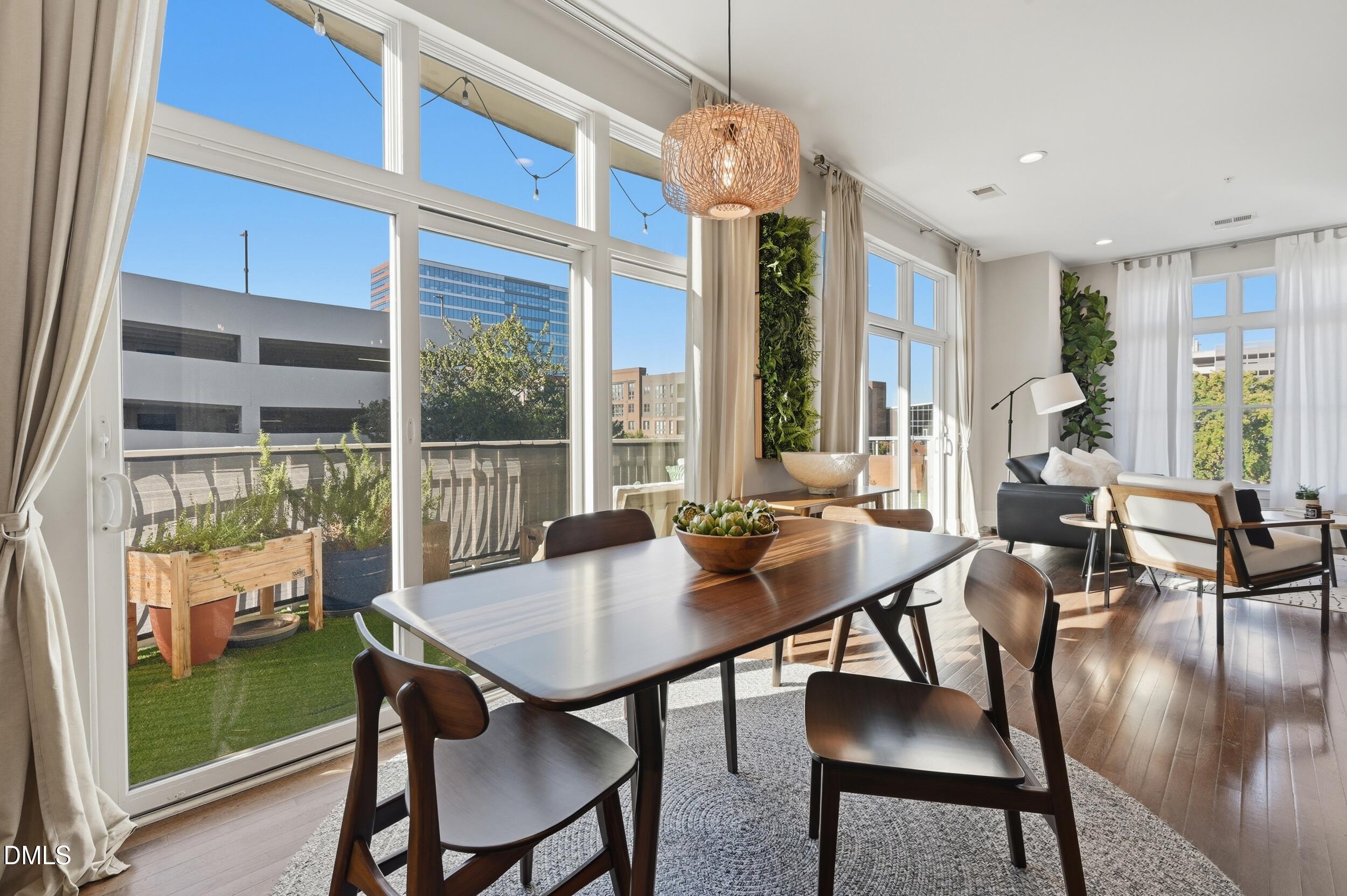 317 W Morgan Street 200