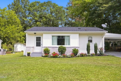 Photo of 331 E Lillington Street, Angier, NC 27501 (MLS # 10189695)