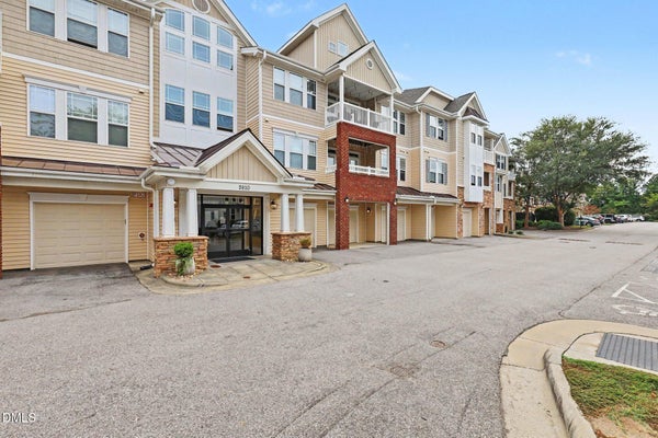 2810 BEDFORD GREEN DR APT 209, RALEIGH, NC 27604 - Image e0bfc60e4a43932a9ad00ff034dae623/3681836400