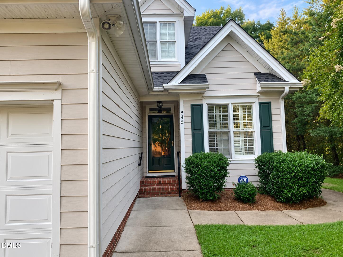945 S Lakeside Drive F