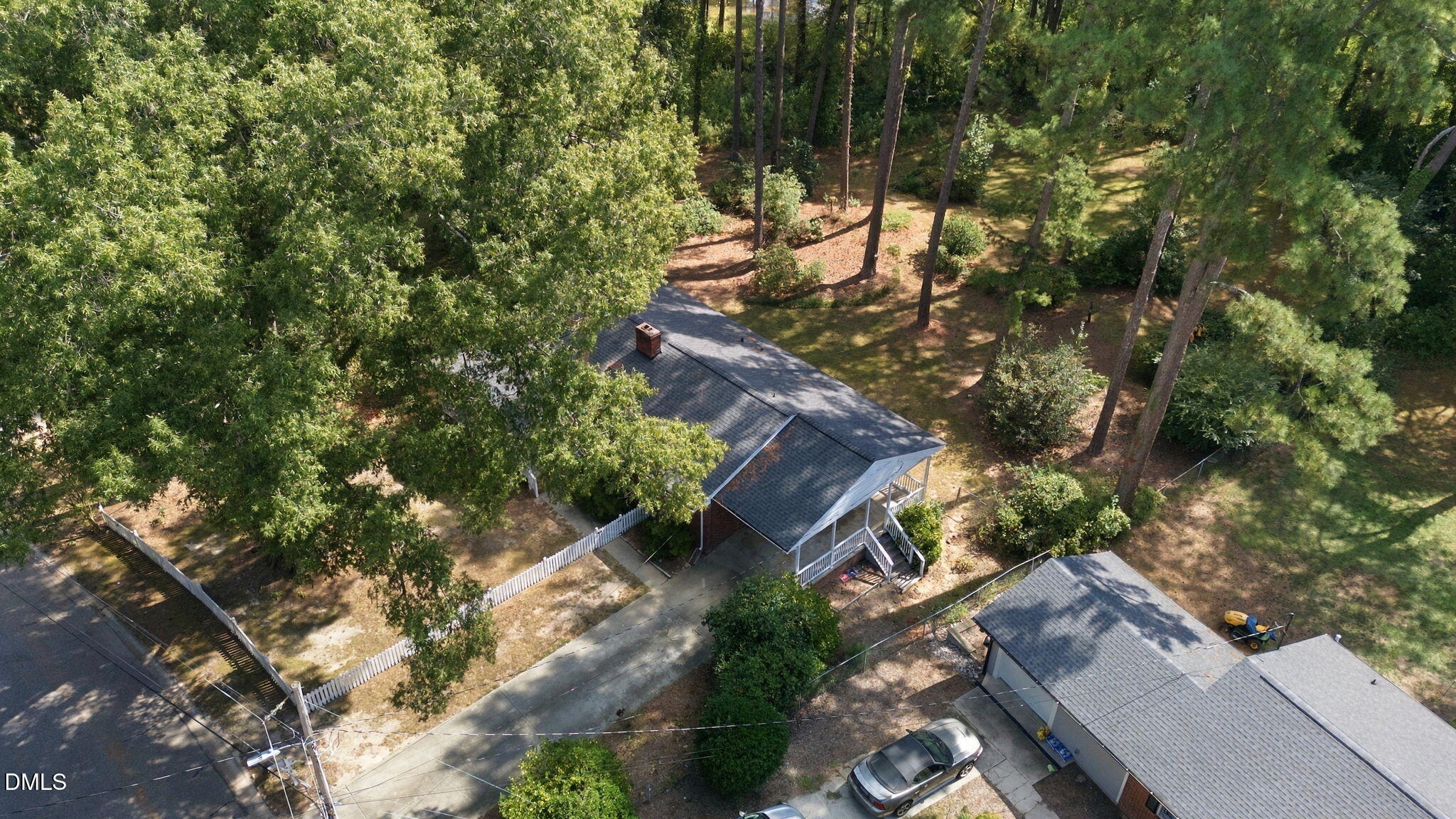 413 Lakeside Drive