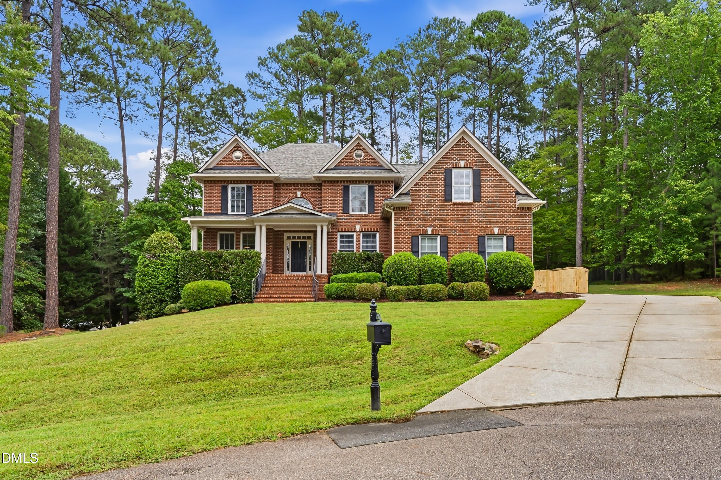 7604 Duckhorn Court